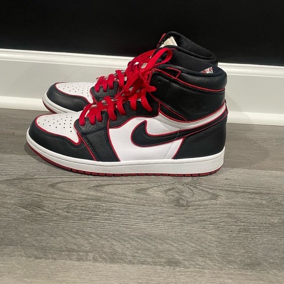 bloodline chicago jordan 1